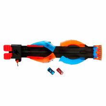 Dirkalna steza za izstrelitev avtomobilčkov Mattel Glow Racers Sveti Se V Temi - Shopper.si