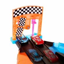 Dirkalna steza za izstrelitev avtomobilčkov Mattel Glow Racers Sveti Se V Temi - Shopper.si