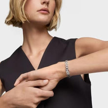 V4H21842B22E6E022BEED63B867E4259915R7396946P6