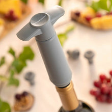 Vakuumska črpalka in zamaški za vino Winuum InnovaGoods (4 vtiči) - Shopper.si